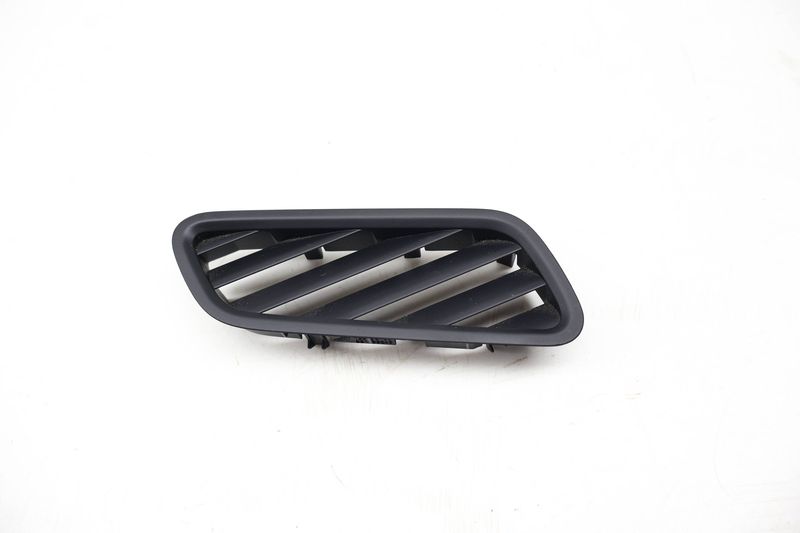 Upper Dash Defrost Air Vent 4M8819793 — Used (SKU 721854)