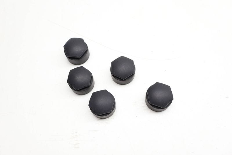 Lug Nut / Bolt Cover / Cap Set (5) 4M0601173E — Used (SKU 721977)