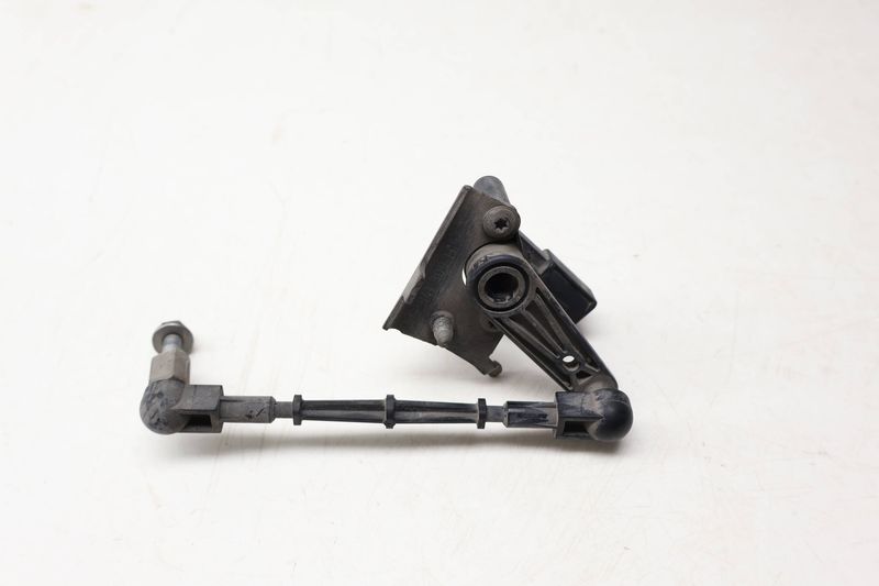 Headlight Leveling Sensor w/ Linkage 4M0941309H — Used (SKU 722016)