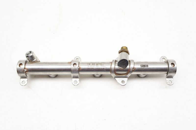 Fuel Rail 06M133316L — Used (SKU 722254)