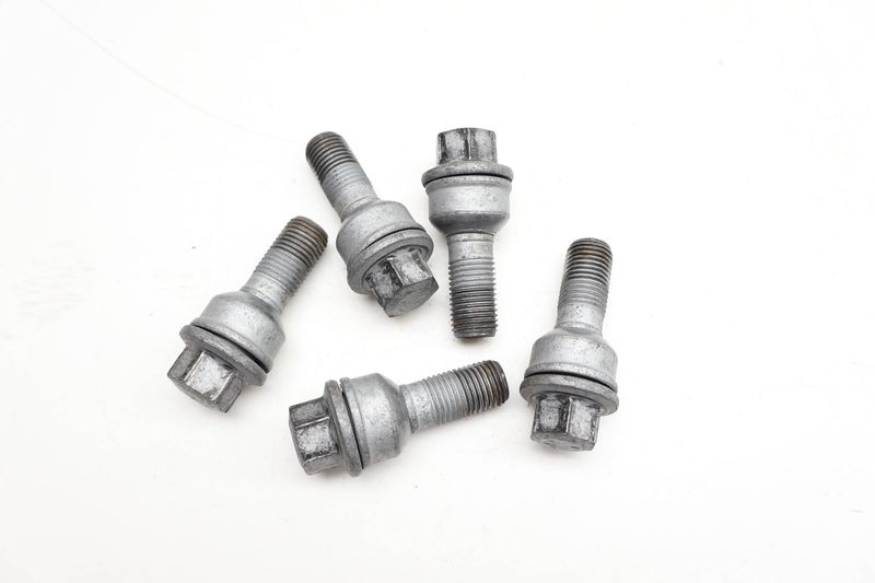 Wheel Bolt / Lug Nut Set (5) 8R0601295 — Used (SKU 721979)
