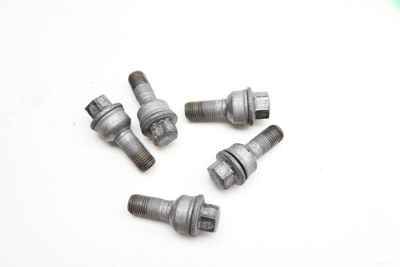 Wheel Bolt / Lug Nut Set (5) 8R0601295 — Used (SKU 721980)