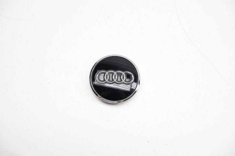 Wheel Center Cap 8W0601170A — Used (SKU 721827)