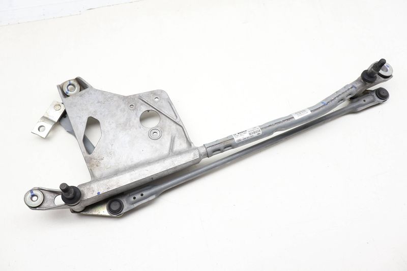 Windshield Wiper Transmission / Bracket 4M8955023 — Used (SKU 722333)