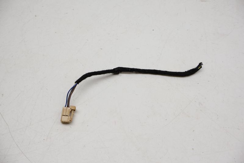 6-PIN Wiring Harness Connector / Pigtail 8W0971636A — Used (SKU 716421)