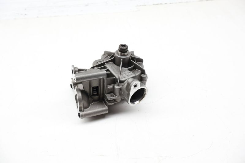 Engine Oil Pump 06M115103Q — Used (SKU 716486)