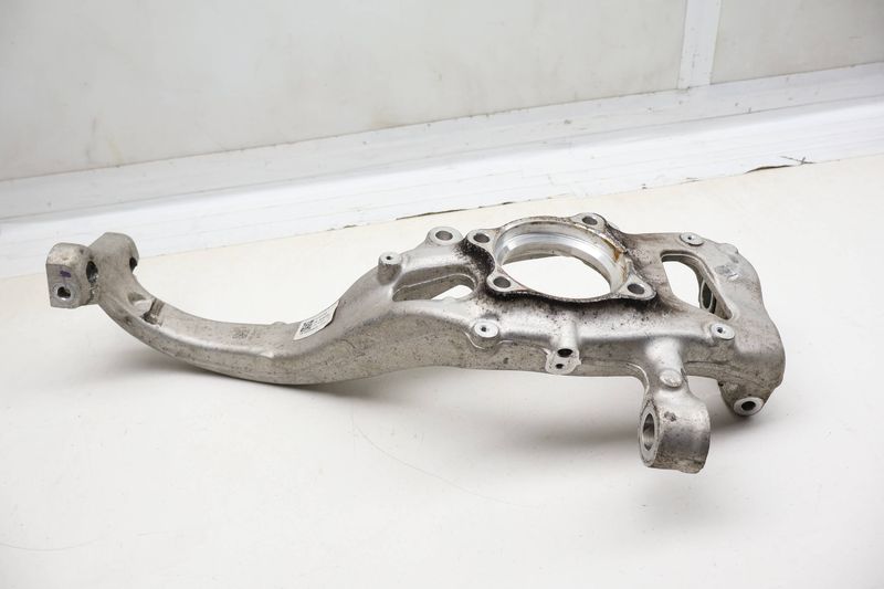Spindle Knuckle / Wheel Bearing Housing 80A407559 — Used (SKU 716524)