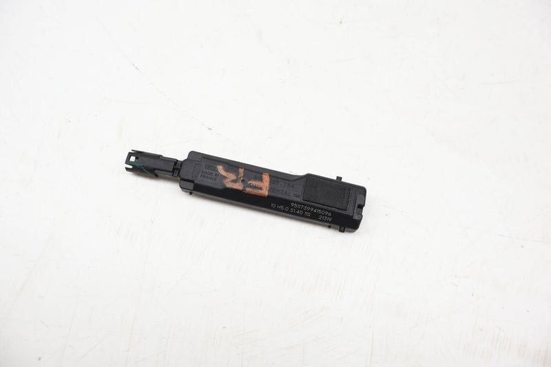 Door Handle Keyless Entry Sensor 8W0927754 — Used (SKU 716164)