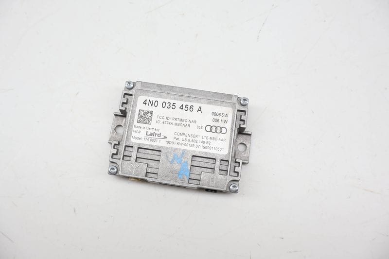 Mobile Phone Amplifier / Amp 4N0035456A — Used (SKU 716144)