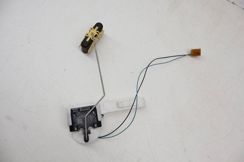 Fuel Gauge Sensor / Sending Unit 80A919047F — Used (SKU 716469)