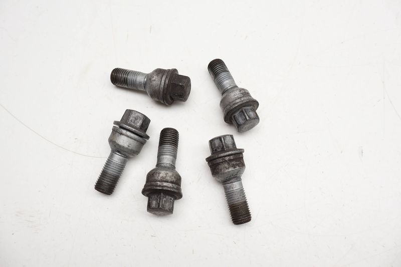 Wheel Bolt / Lug Nut Set (5) 8R0601295 — Used (SKU 716272)