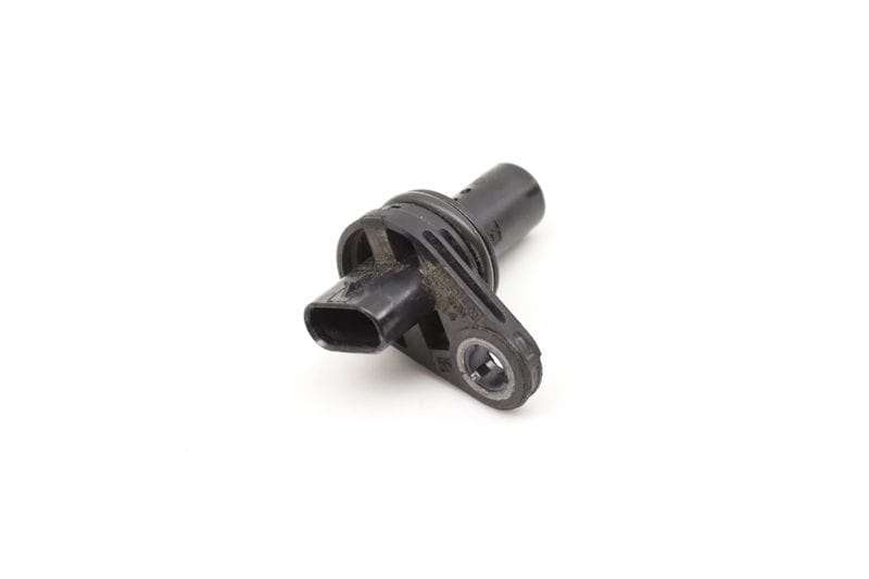Cam / Camshaft Position Sensor 13628644374 — Used (SKU 590921)