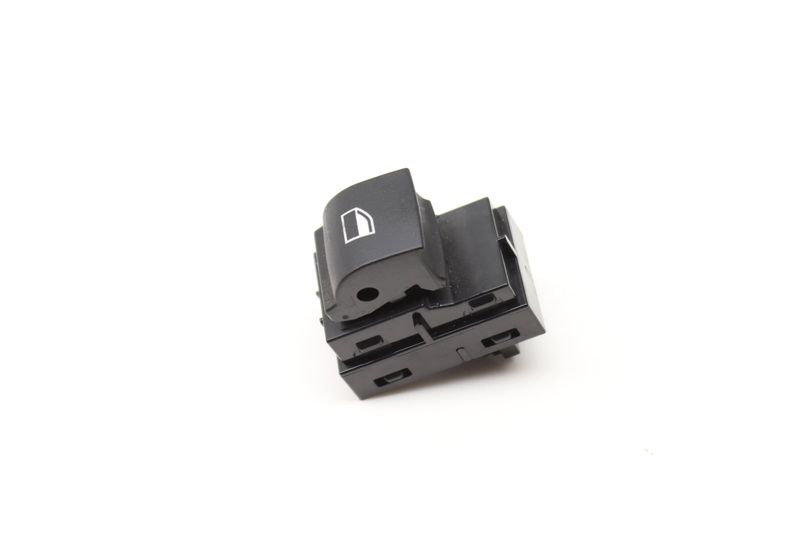 Window Switch 61319208107 — Used (SKU 590850)