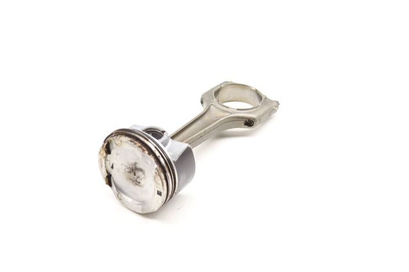 Piston w/ Connecting Rod 11259468869 — Used (SKU 591346)