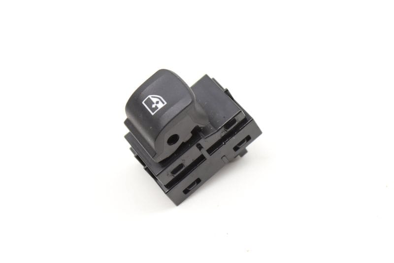 Door Window Switch 61319327031 — Used (SKU 586509)