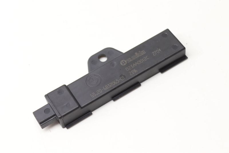 Kessy / Keyless Entry Antenna 65206832065 — Used (SKU 586493)