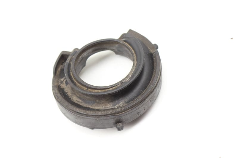 Lower Spring Pad / Rubber Mount 33506888020 — Used (SKU 586767)