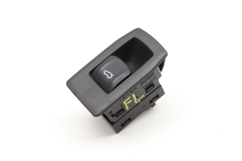 Trunk / Hatch Release Switch 61319327029 — Used (SKU 586511)