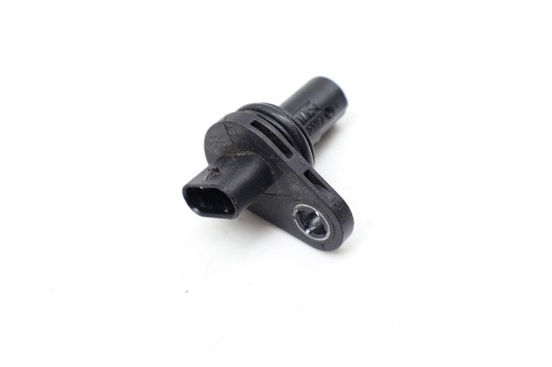 Cam / Camshaft Position Sensor 13628697982 — Used (SKU 663973)
