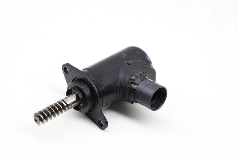 Cam / Camshaft Timing Actuator Solenoid 11378652738 — Used (SKU 732523)