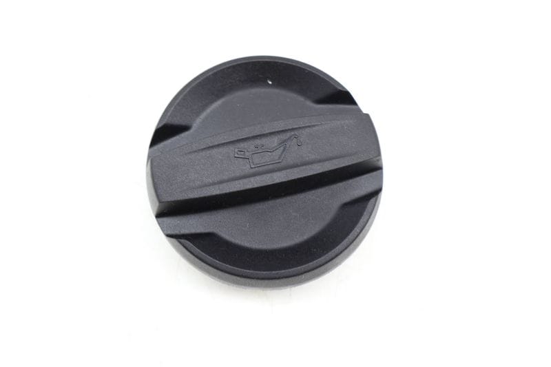 Engine Oil Cap 11128654637 — Used (SKU 664230)