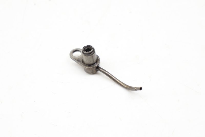 Engine Oil Spray Valve / Jet 11428601088 — Used (SKU 732629)