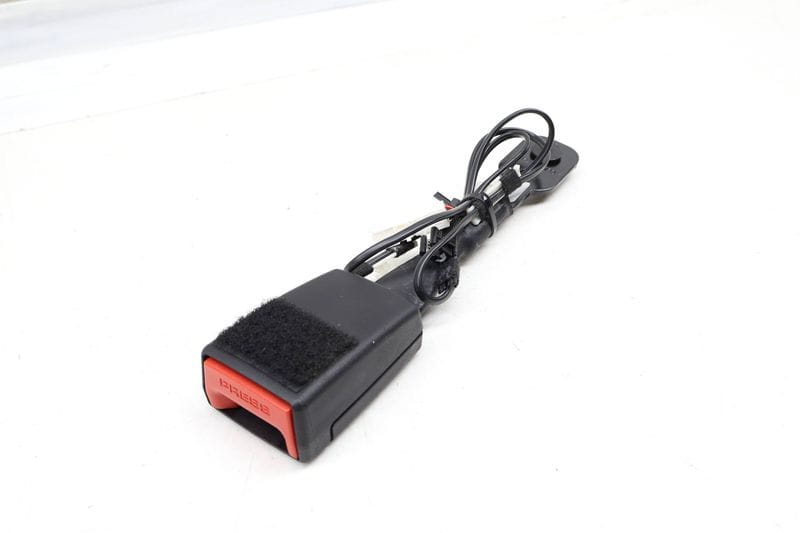 Seat Belt Buckle / Receiver 72117359090 — Used (SKU 663758)