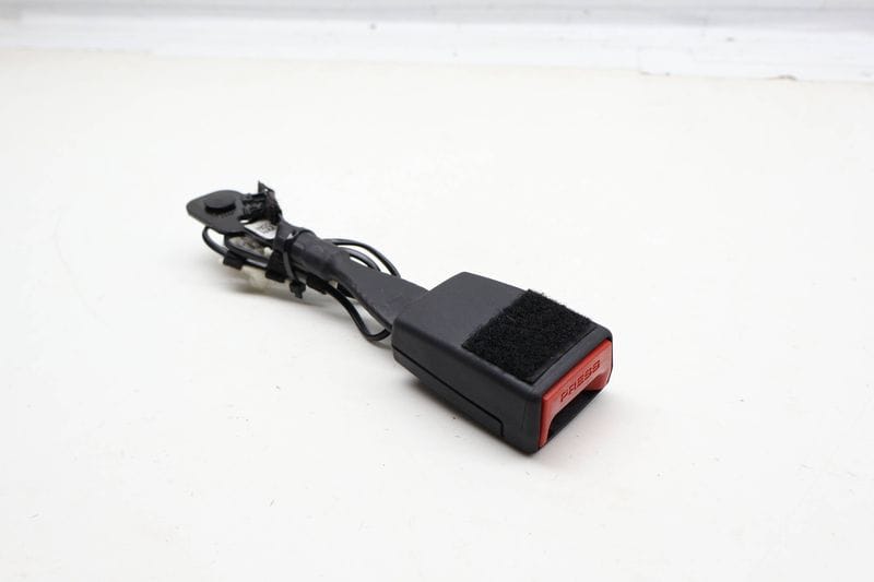 Seat Belt Buckle / Receiver 72117359090 — Used (SKU 732711)