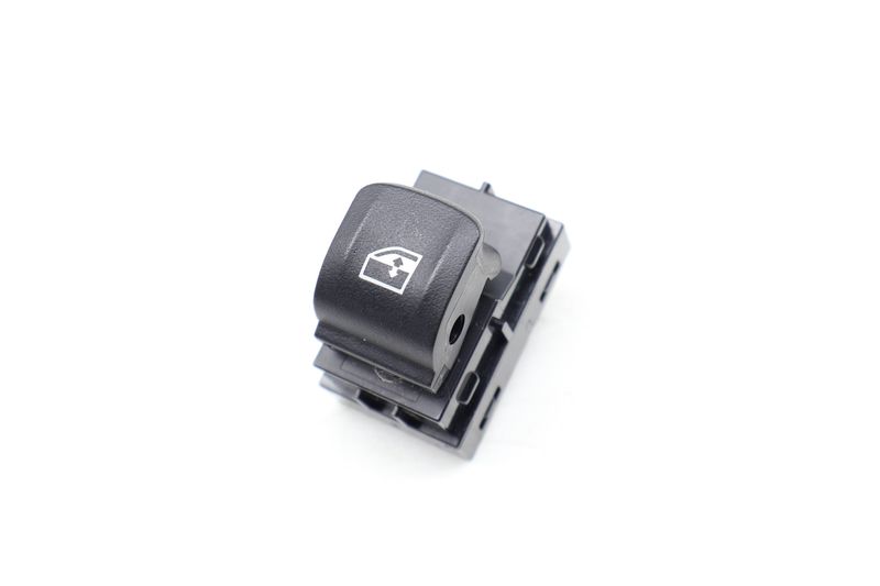 Door Window Switch 61319327031 — Used (SKU 663940)