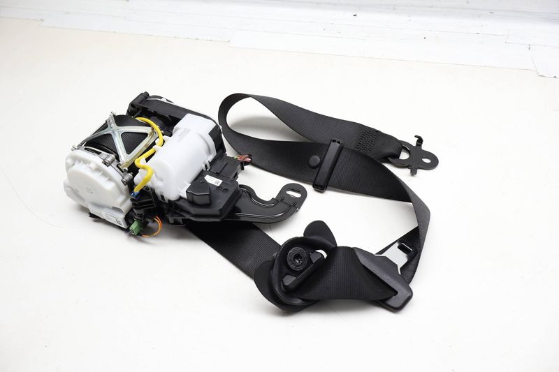 Seat Belt Retractor 72117430122 — Used (SKU 732784)