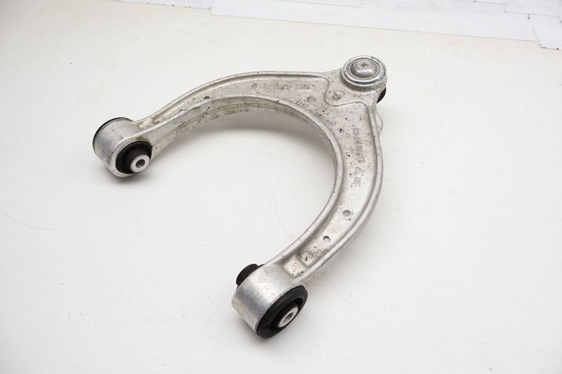 Upper Control Arm 31106885802 — Used (SKU 732863)