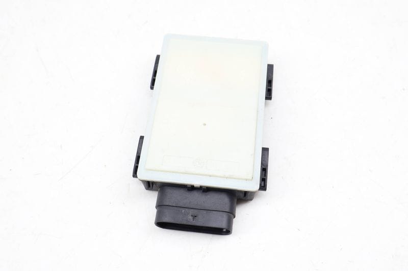 Lane Change Assist Module / Radar Sensor (CLOSE RANGE) 66327915643 — Used (SKU 663986)