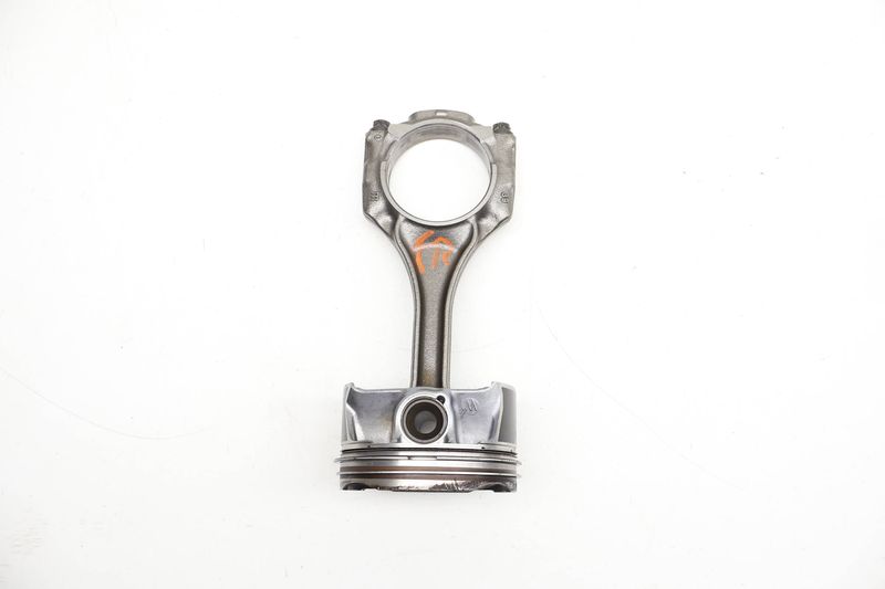 Piston w/ Connecting Rod 11258665195 — Used (SKU 732963)