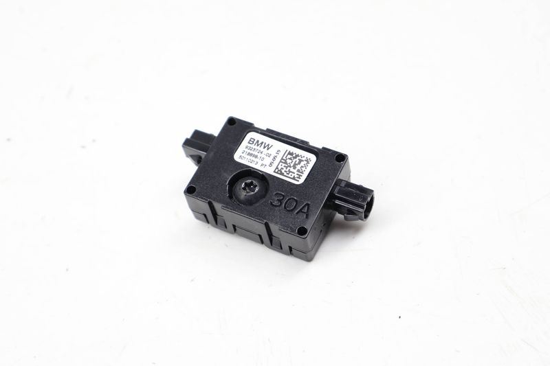 Radio Audio Capacitor / Filter / Trap Circuit 65209325724 — Used (SKU 732573)