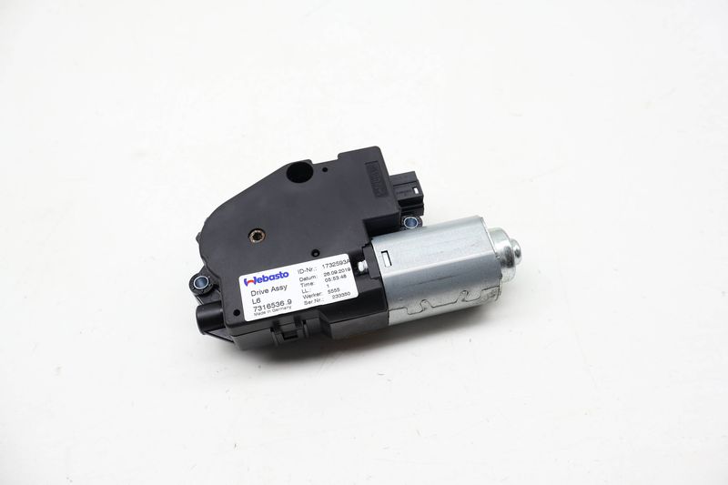 Sunroof / Sun Roof Motor 67617316536 — Used (SKU 732737)