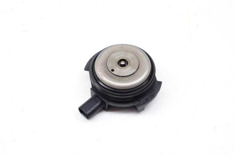 Vanos Solenoid Valve 11367614288 — Used (SKU 732527)