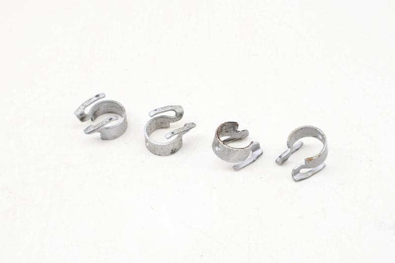 Fuel Injector Clip Set (4) LR105428 — Used (SKU 623185)