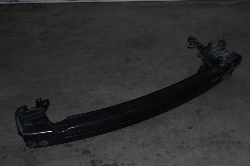 Bumper Reinforcement Bar / Impact Beam LR093049 — Used (SKU 623172)