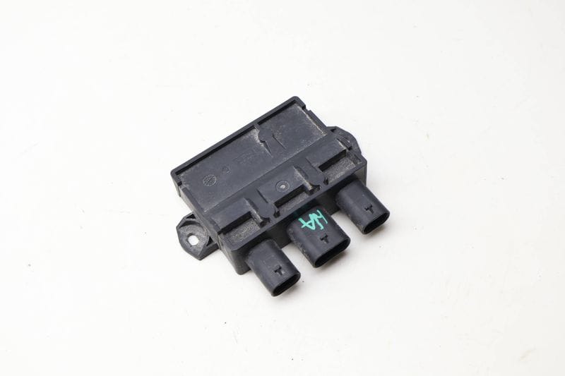 Trunk Liftgate Smart Opener Sensor Bumper Module C74781103 — Used (SKU 622795)