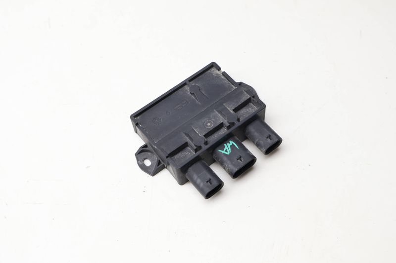 Trunk Liftgate Smart Opener Sensor Bumper Module C74781103 — Used (SKU 622796)
