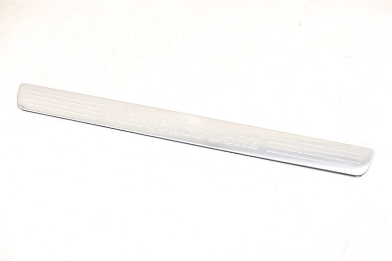 Door Sill / Scuff Plate 2466800135 — Used (SKU 548537)