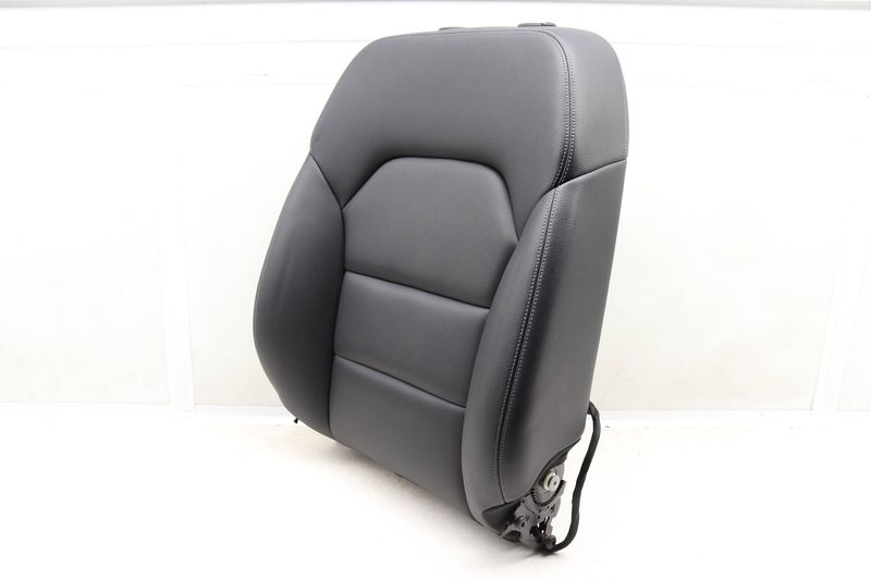 Upper Seat Backrest Cushion Assembly 2469105802 — Used (SKU 548327)