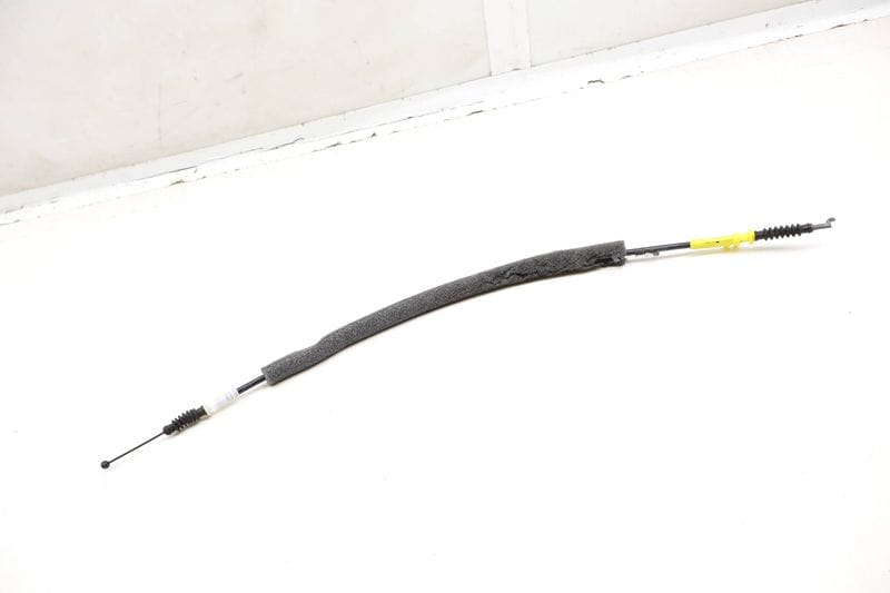 Exterior Door Handle Bowden Cable 95B837017 — Used (SKU 613371)