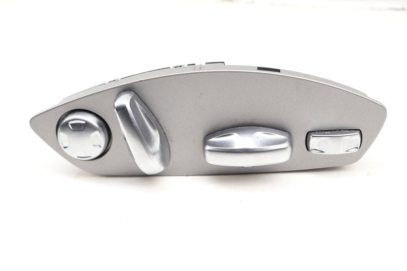 Seat Adjustment Switch 7PP959748AA — Used (SKU 613285)