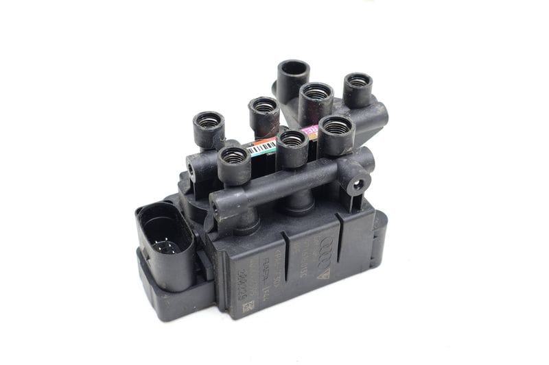 Air Suspension Control Valve Unit 971616013C — Used (SKU 675836)