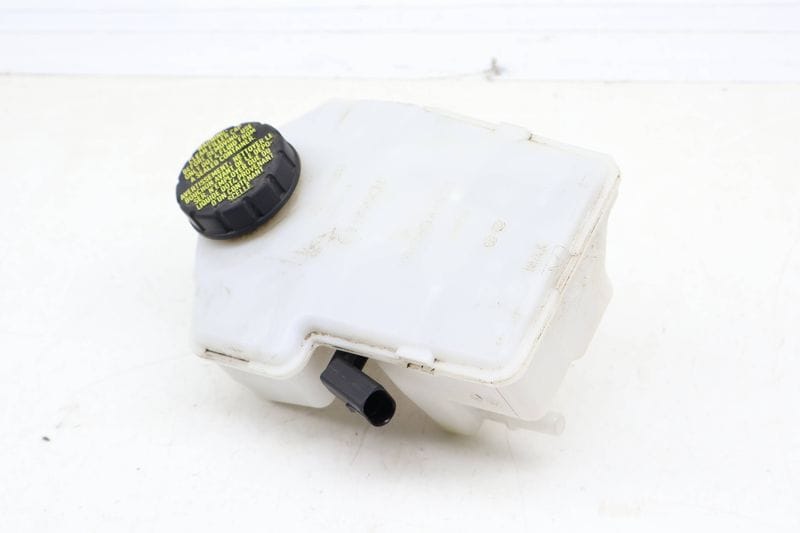 Brake Fluid Reservoir / Tank 9J1616123 — Used (SKU 676145)