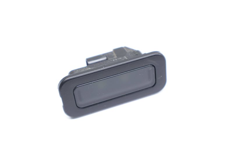 Charging Socket Light 9J1947211A — Used (SKU 675668)