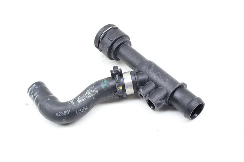 Coolant Hose / Line 9J1121661 — Used (SKU 676270)