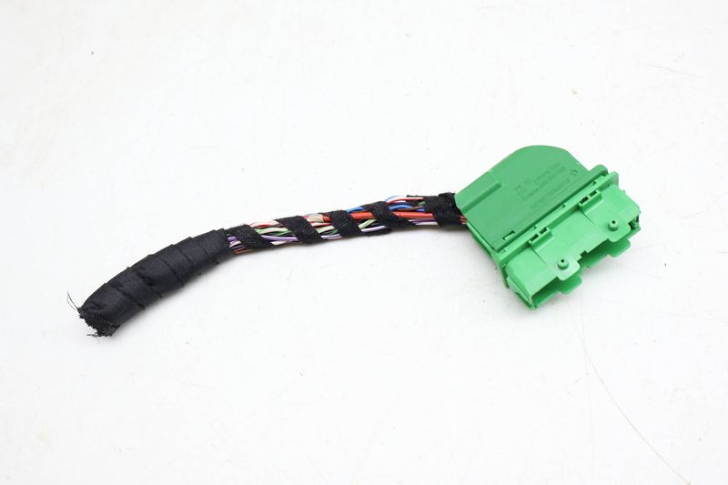 Door Wiring Harness Connector / Pigtail (21-PIN) 4M0972701 — Used (SKU 675795)