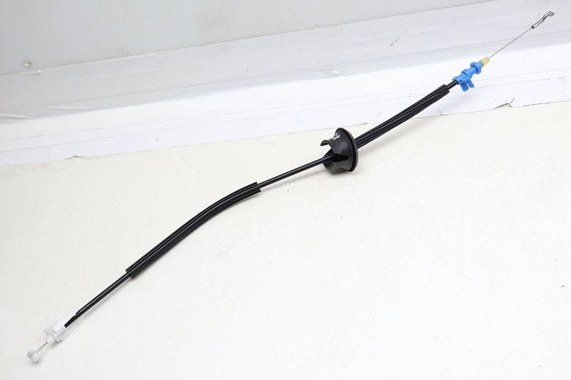 Interior Door Handle Release / Bowden Cable 9J1837085 — Used (SKU 676047)